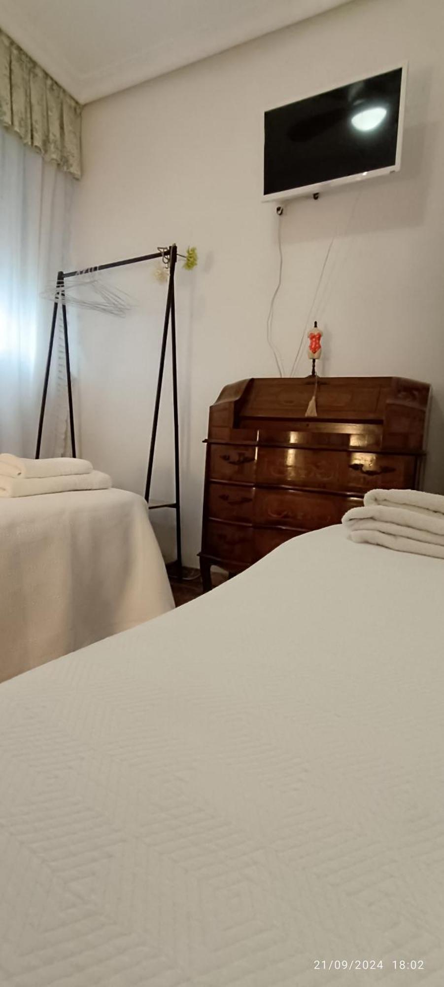 Amplio Apartamento Plaza Nueva Sevilla Exteriör bild