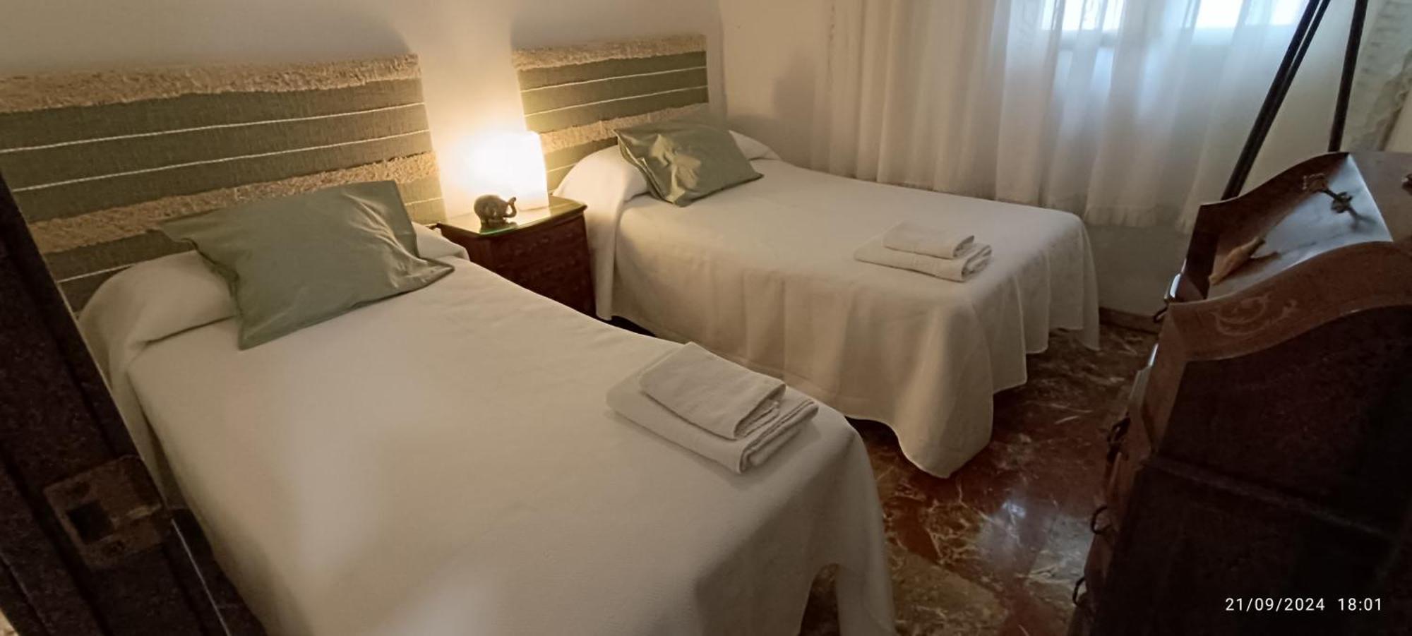 Amplio Apartamento Plaza Nueva Sevilla Exteriör bild