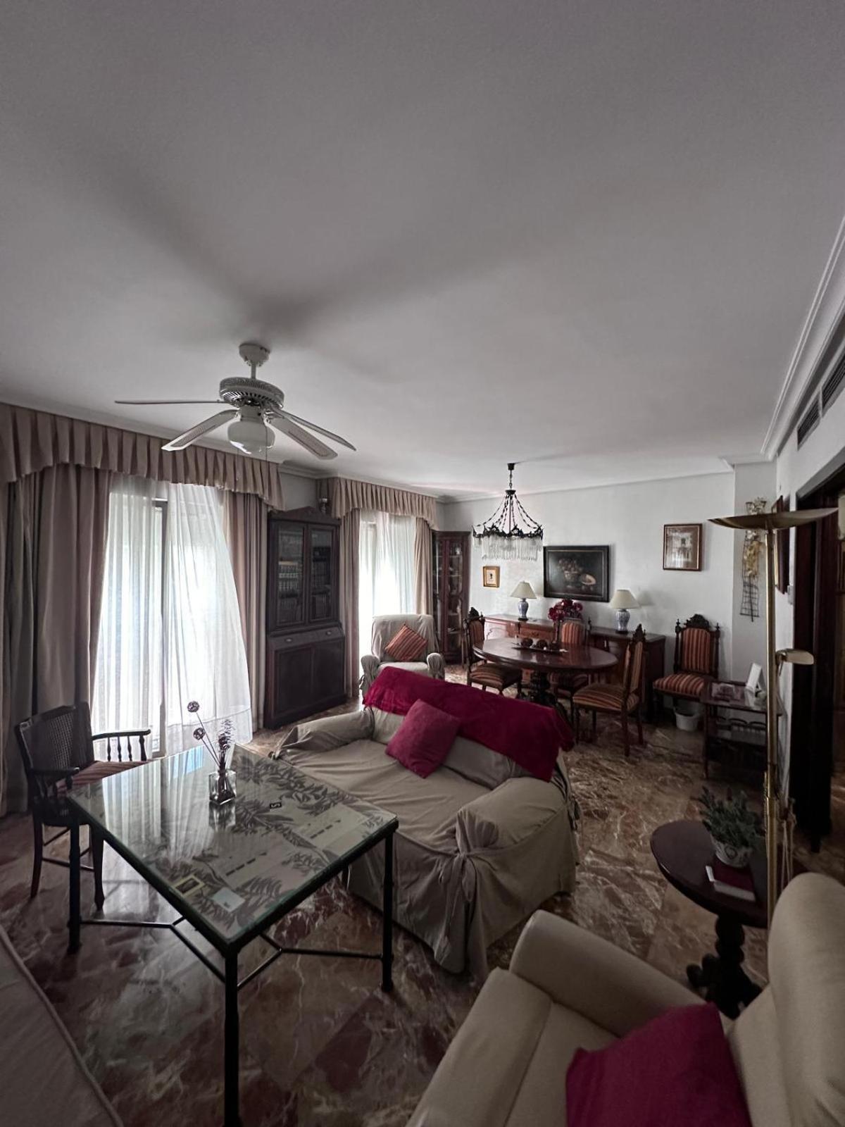 Amplio Apartamento Plaza Nueva Sevilla Exteriör bild